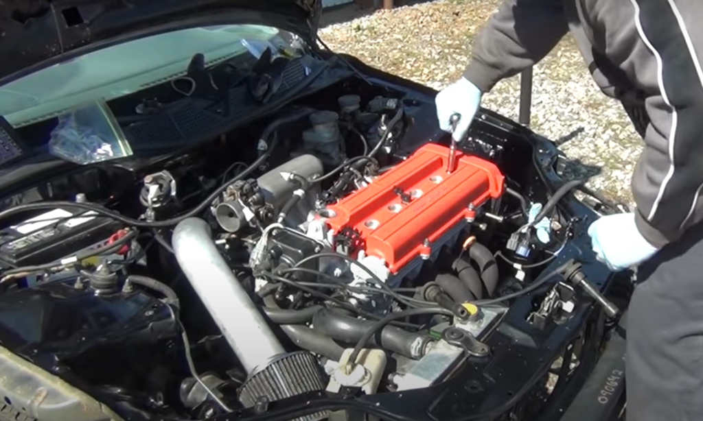 Tips on How to Paint Valve Covers