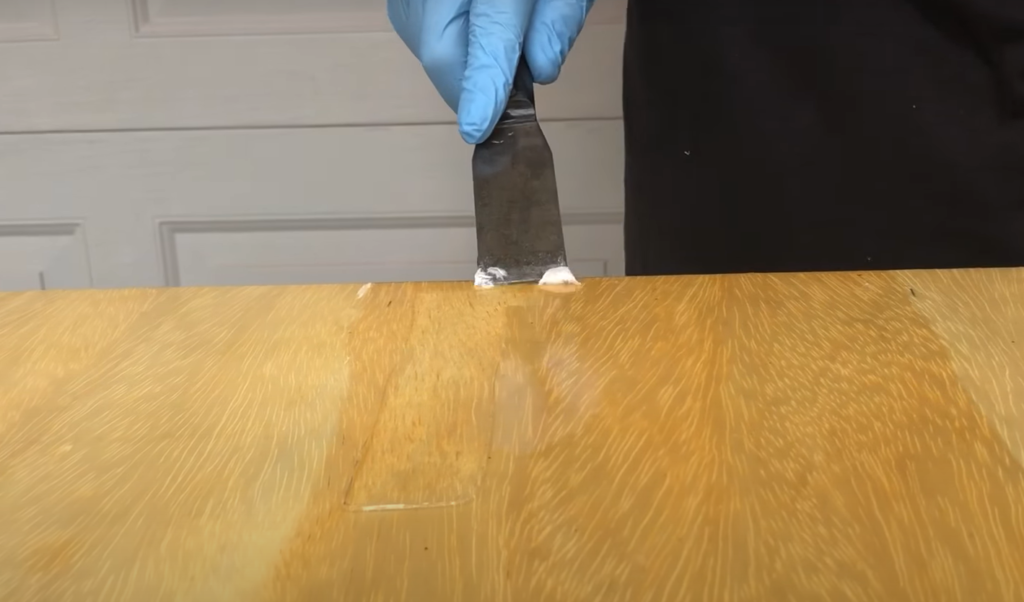 How long should you let epoxy paint dry?