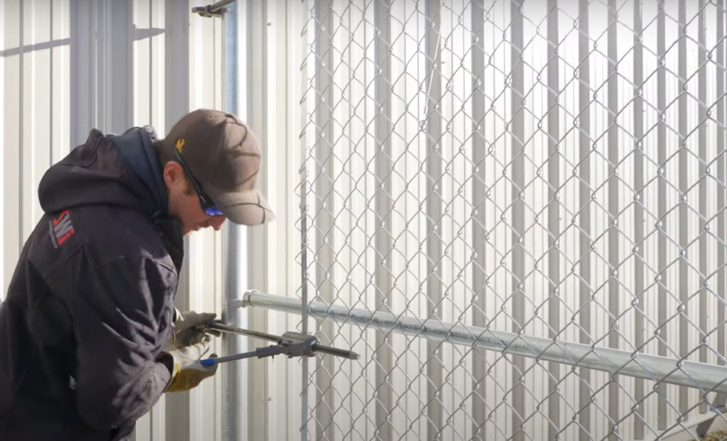 How to Prep a Galvanized Chain Link Fence for Paint