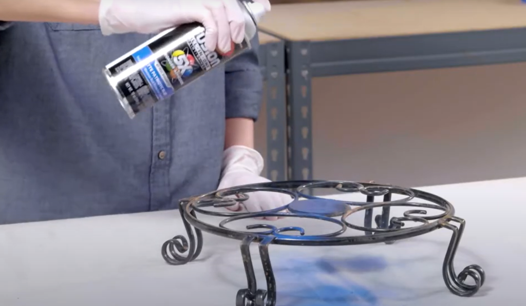 Is spray paint toxic to breathe?