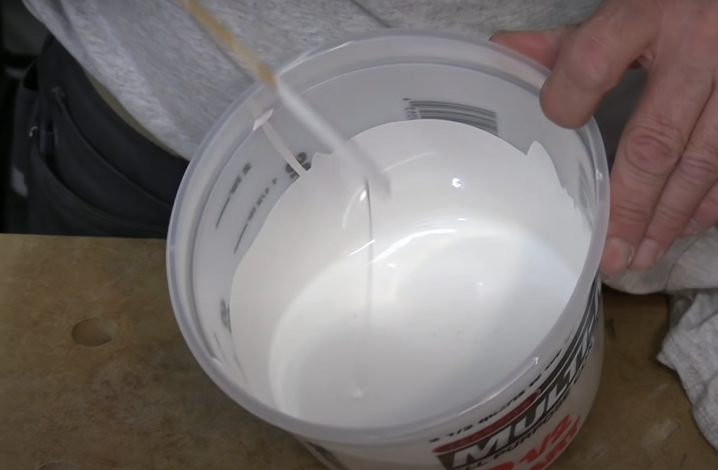 Does water lighten latex paint?