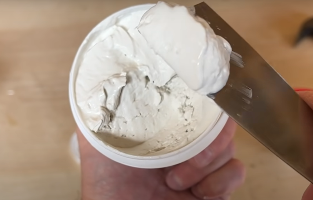 How Do You Sand Spackle Without Making a Mess?
